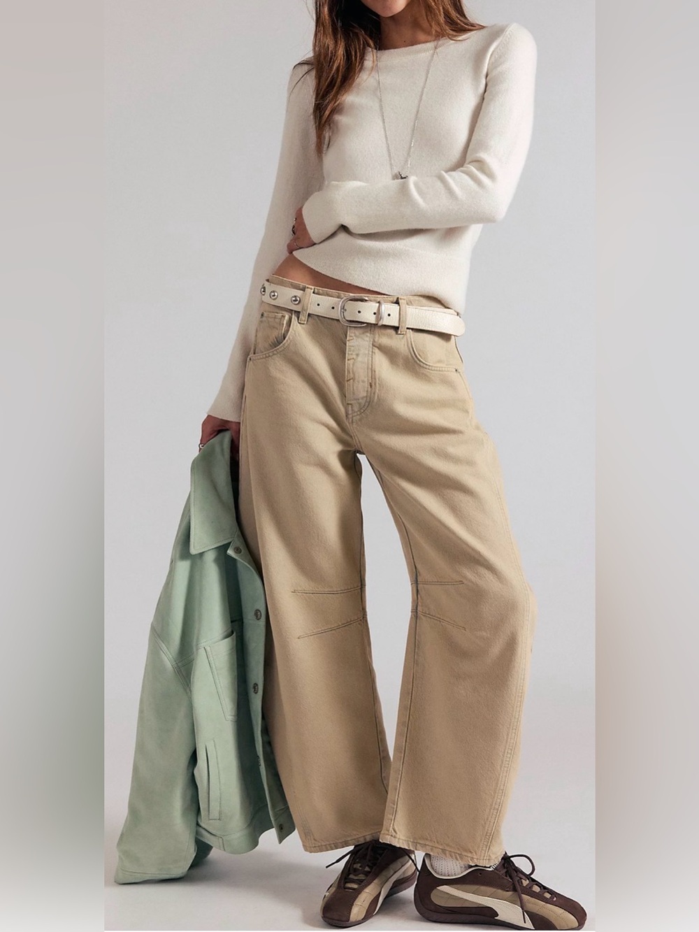 We The Free Sage Green Mid-Rise Barrel Jeans Size 29